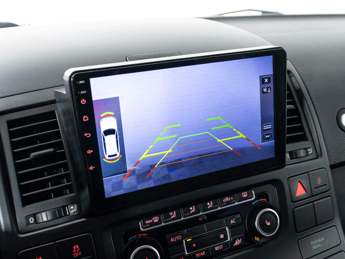 Volkswagen Multivan, 2011