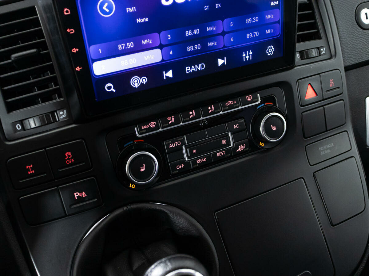 Volkswagen Multivan, 2011