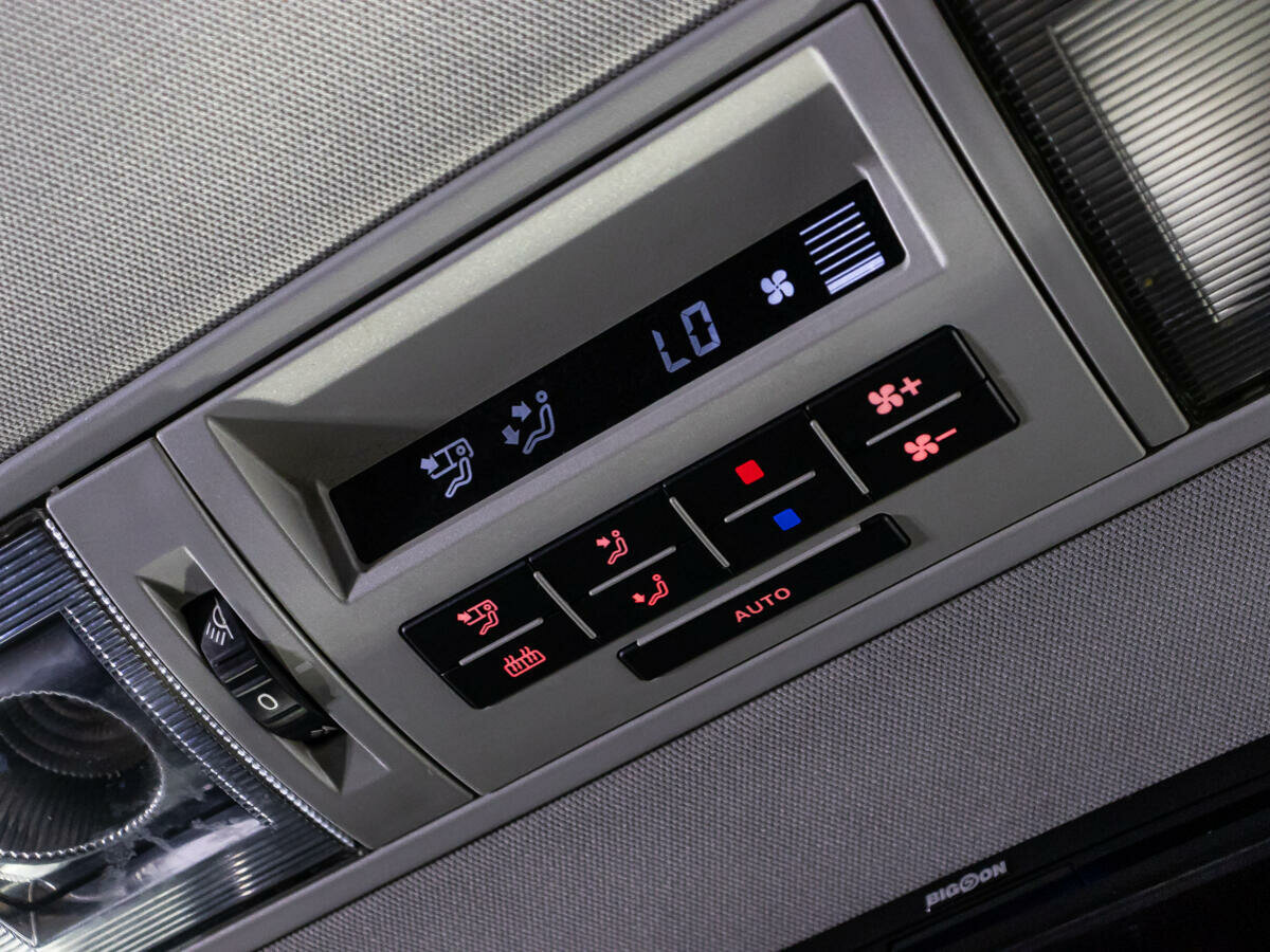 Volkswagen Multivan, 2011