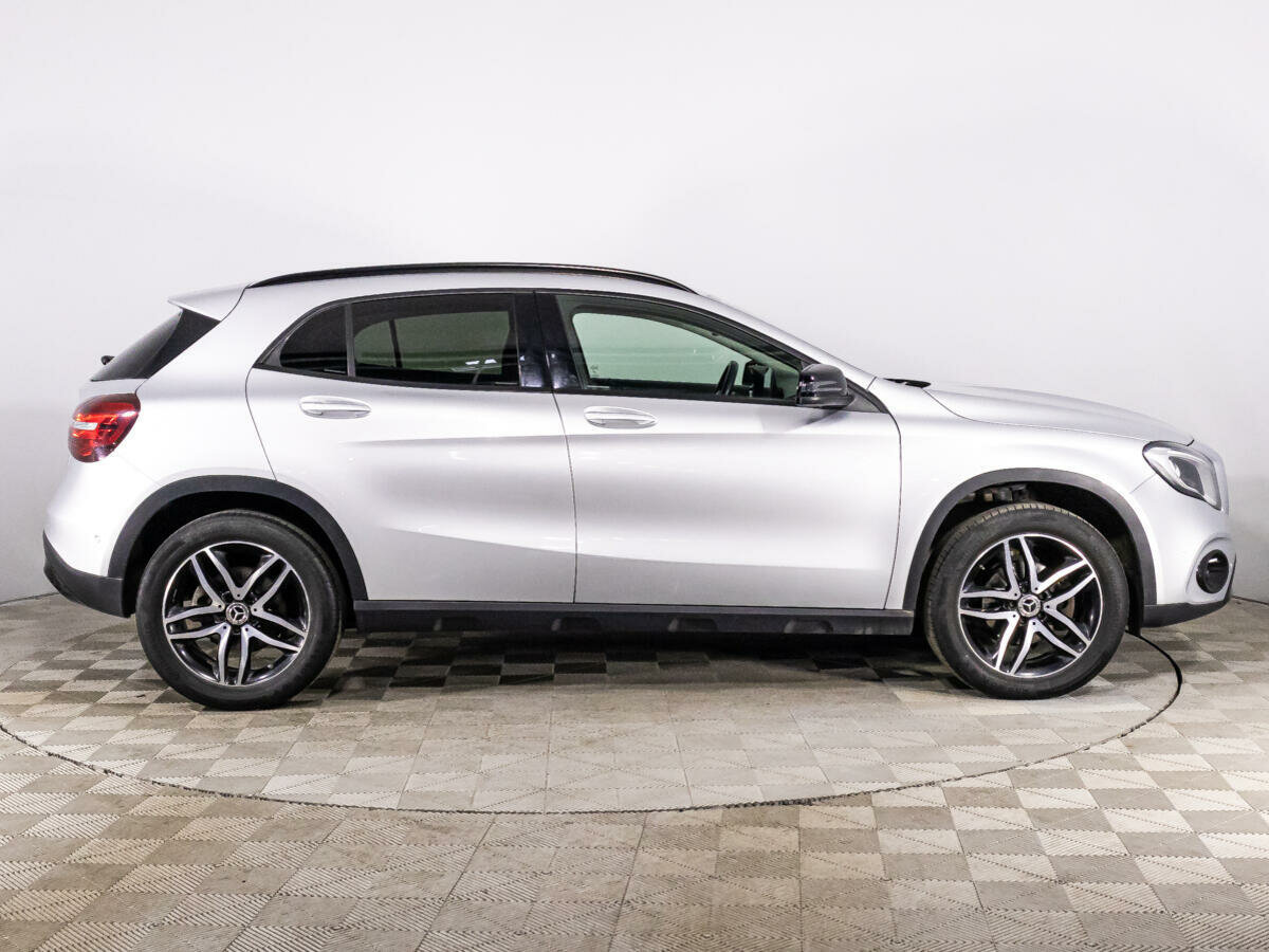 Mercedes-Benz GLA 200, 2019