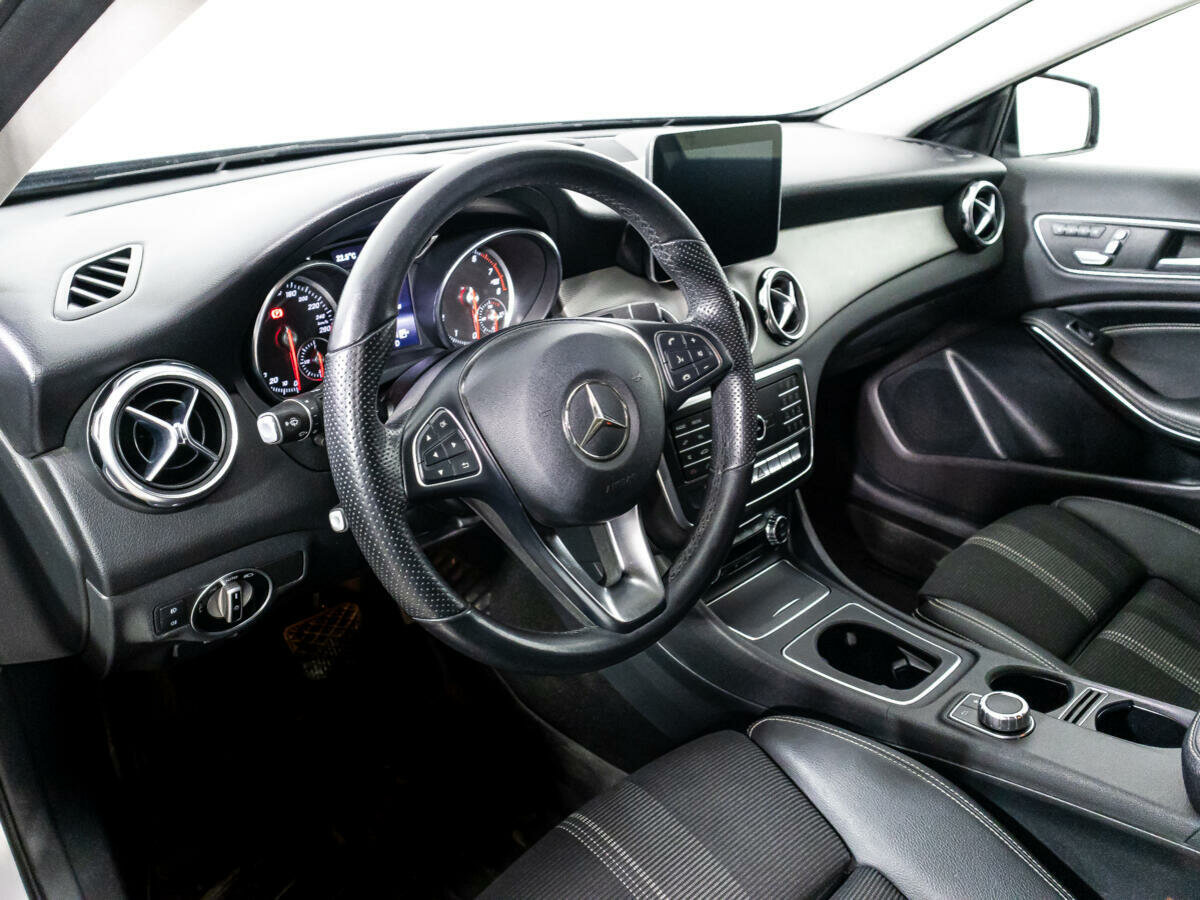 Mercedes-Benz GLA 200, 2019