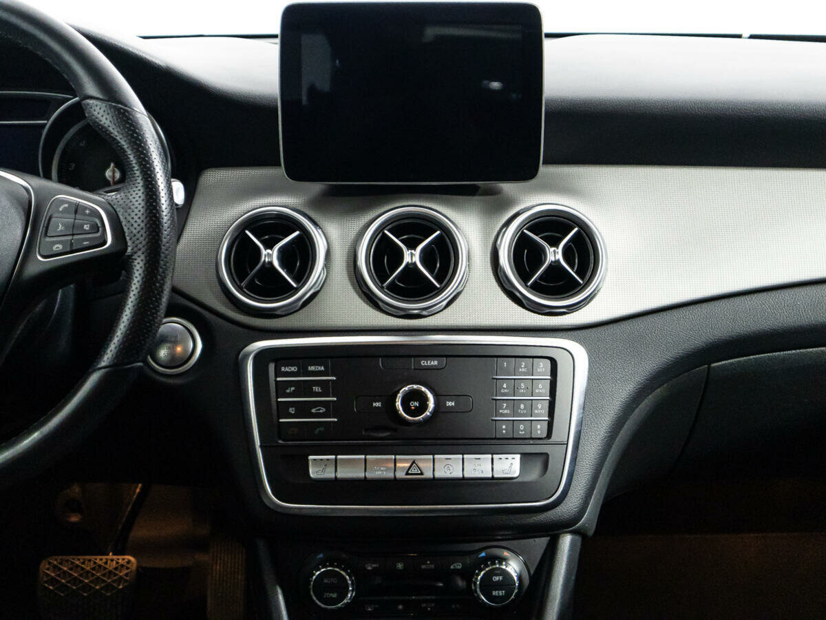 Mercedes-Benz GLA 200, 2019