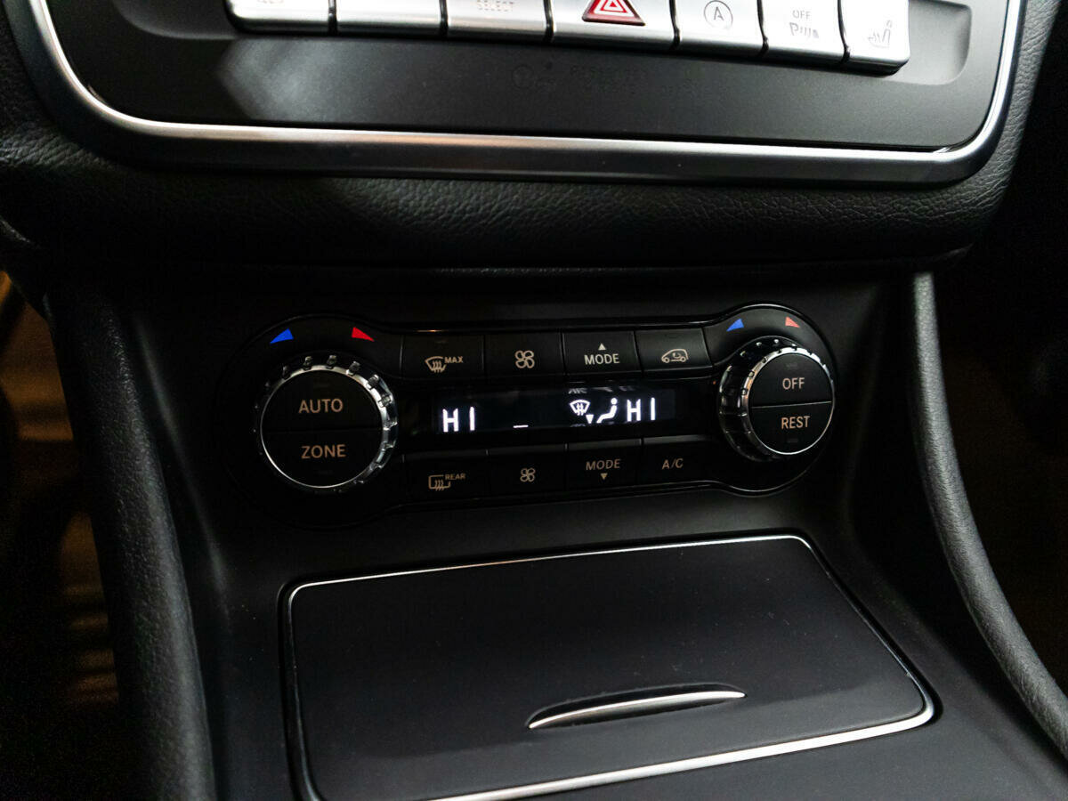 Mercedes-Benz GLA 200, 2019