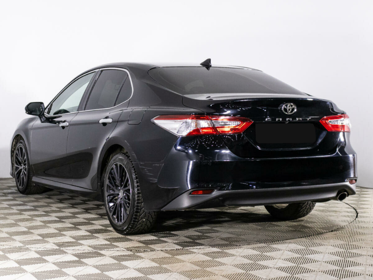 Toyota Camry, 2018