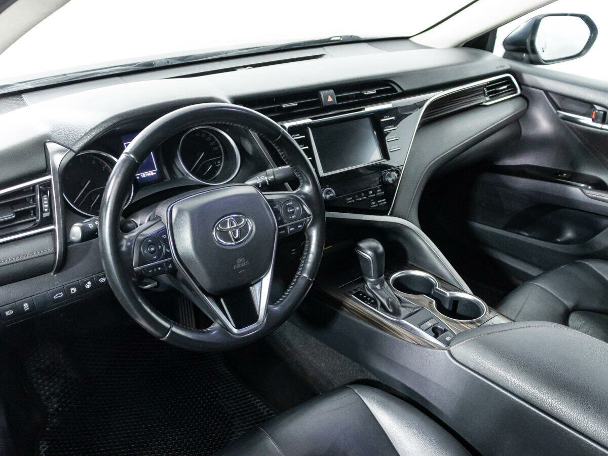 Toyota Camry, 2018