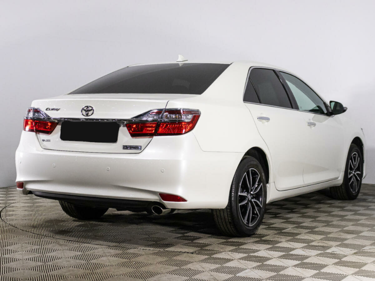 Toyota Camry, 2017