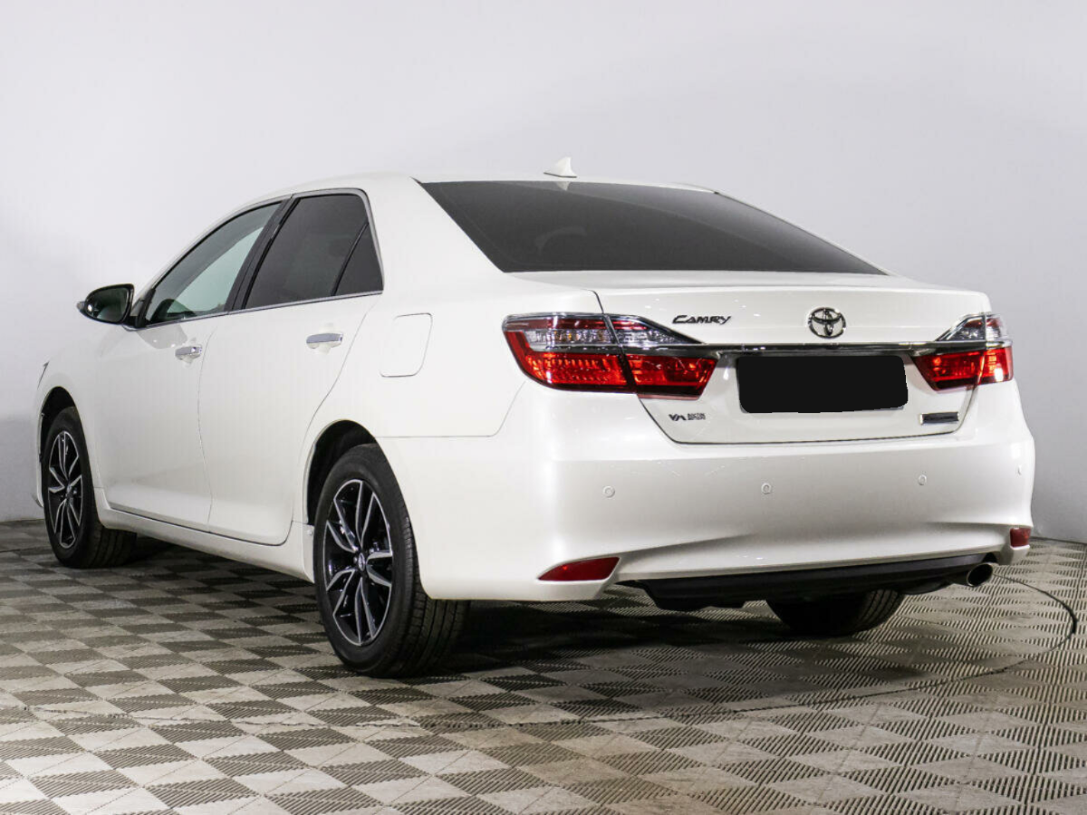 Toyota Camry, 2017