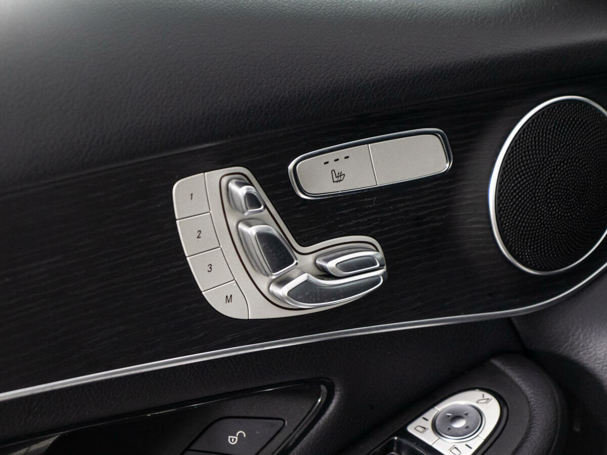 Mercedes-Benz GLC 300 d, 2021