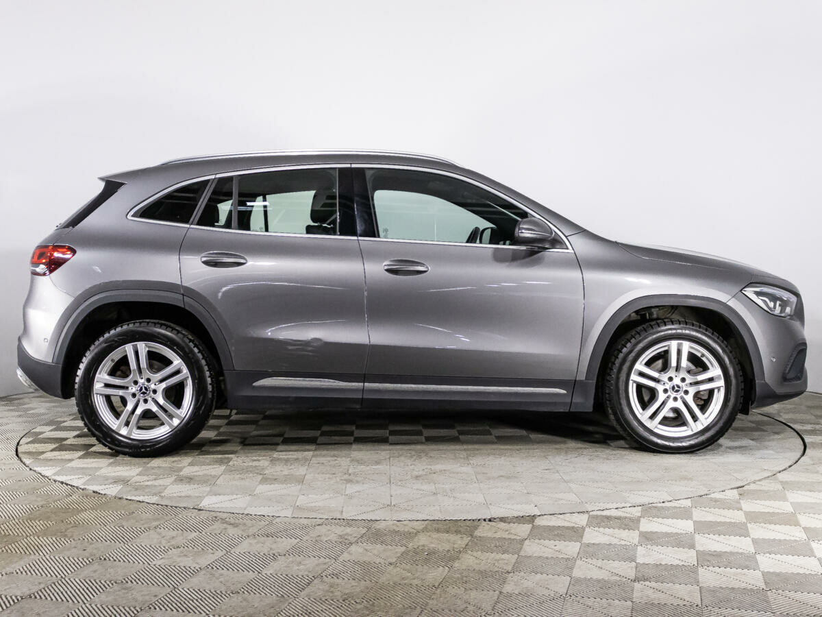 Mercedes-Benz GLA 200, 2020