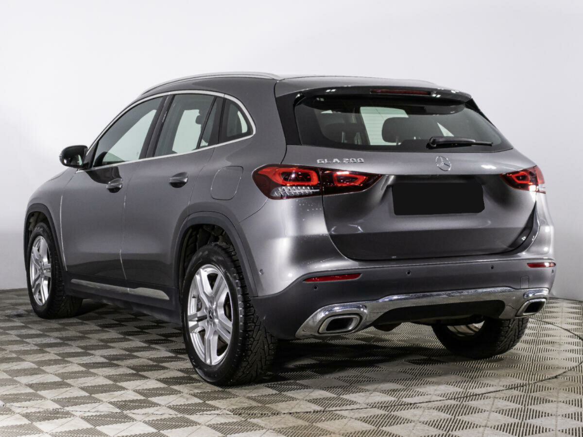 Mercedes-Benz GLA 200, 2020