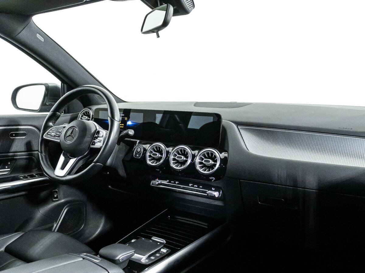 Mercedes-Benz GLA 200, 2020