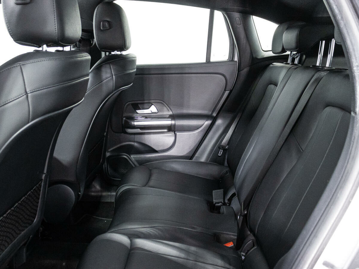 Mercedes-Benz GLA 200, 2020