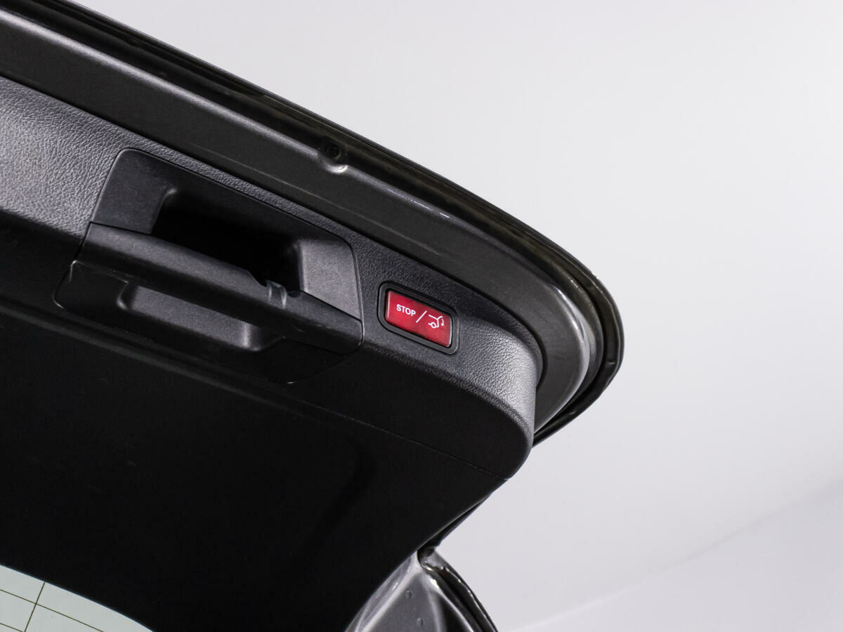 Mercedes-Benz GLA 200, 2020