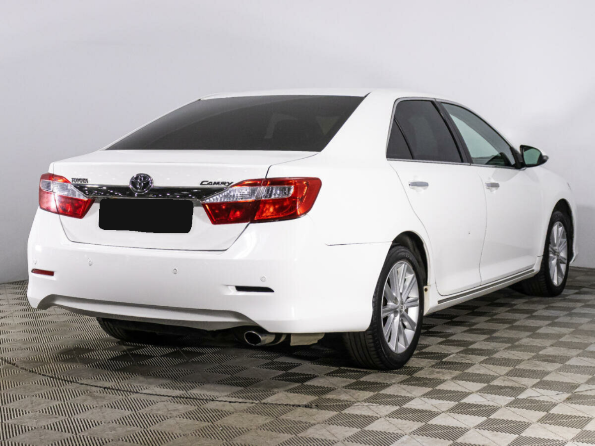Toyota Camry, 2012