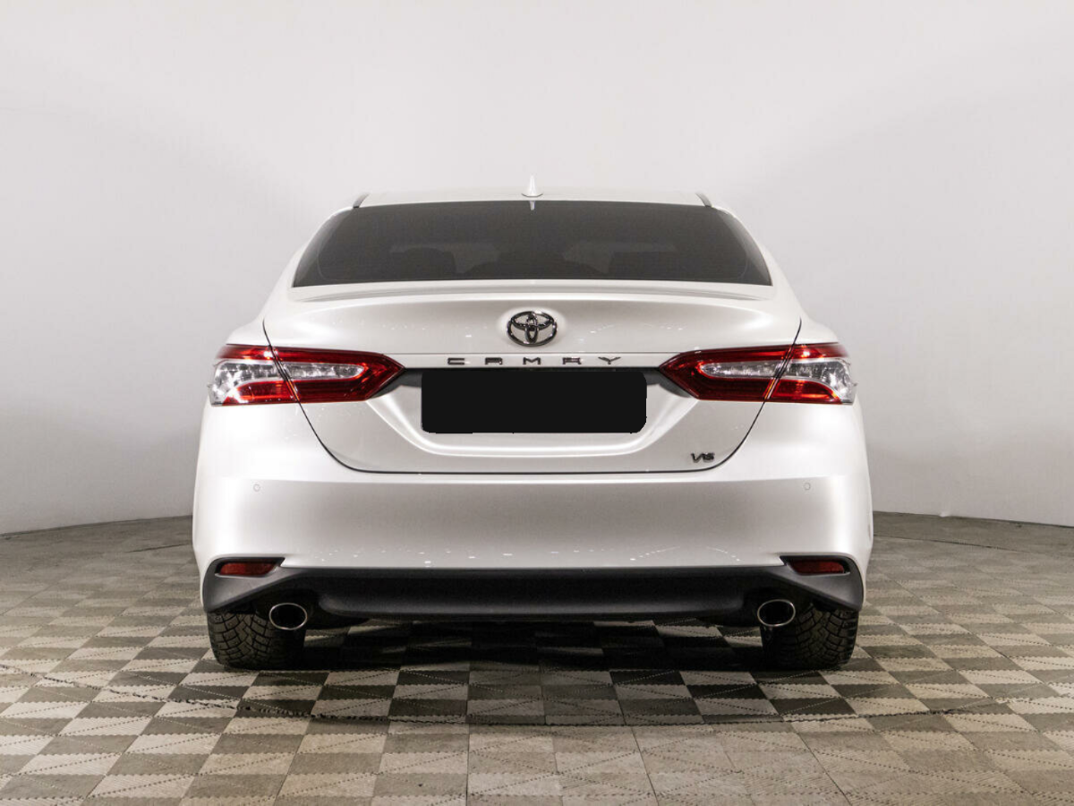 Toyota Camry, 2018