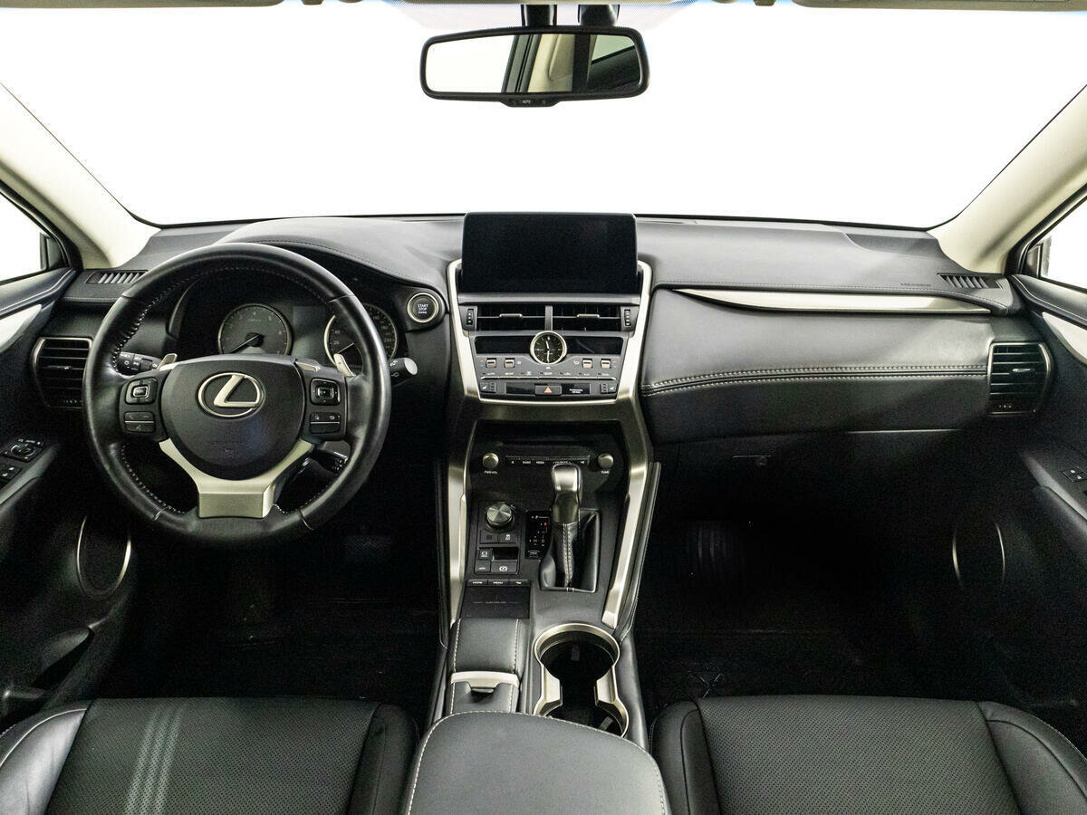 Lexus NX 300, 2018