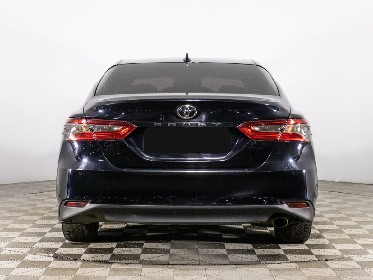 Toyota Camry, 2018
