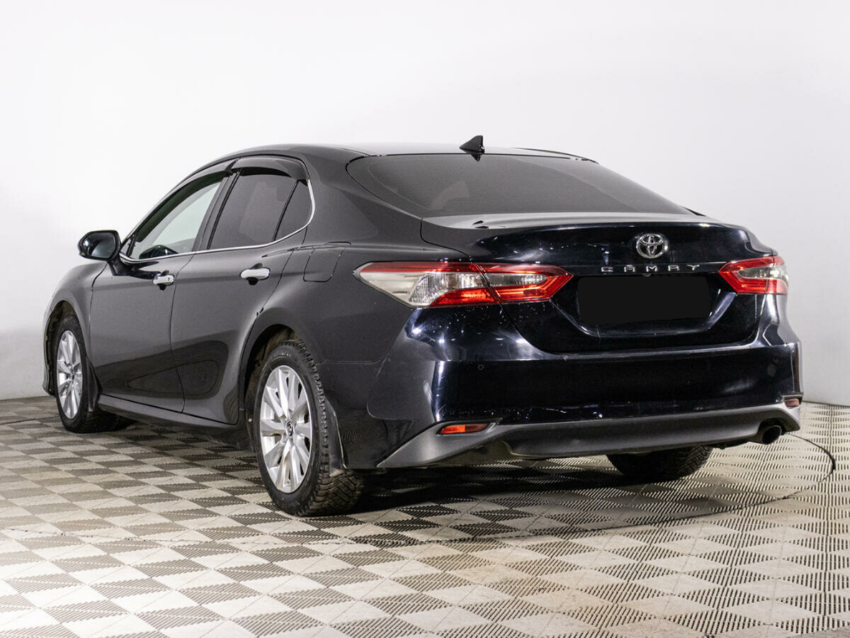 Toyota Camry, 2018