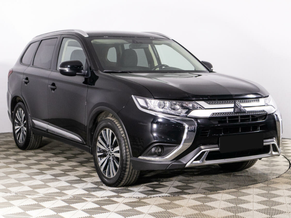 Mitsubishi Outlander, 2020