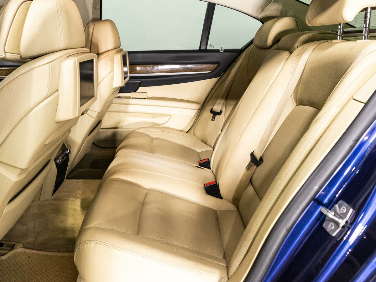 BMW 7 серии 740d xDrive, 2011