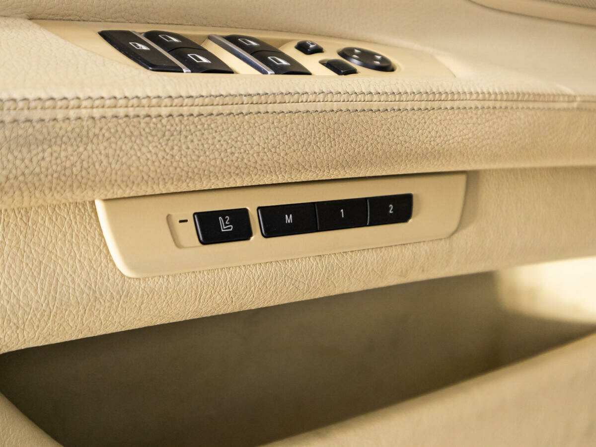 BMW 7 серии 740d xDrive, 2011