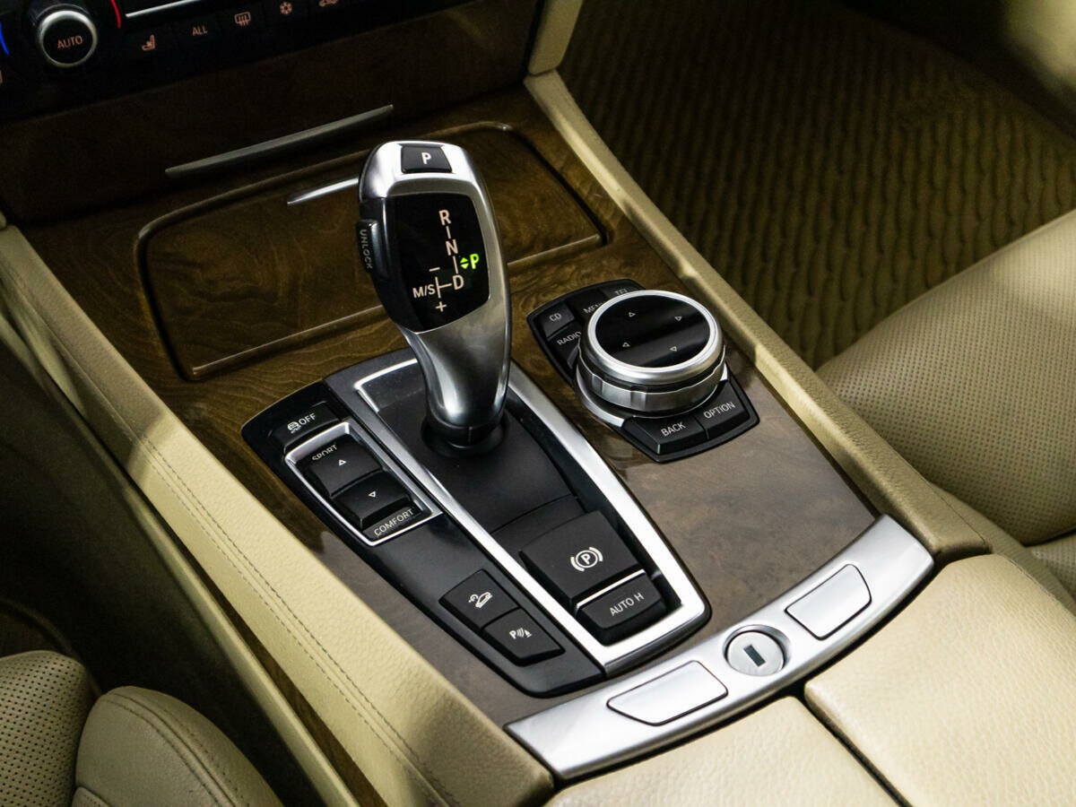 BMW 7 серии 740d xDrive, 2011