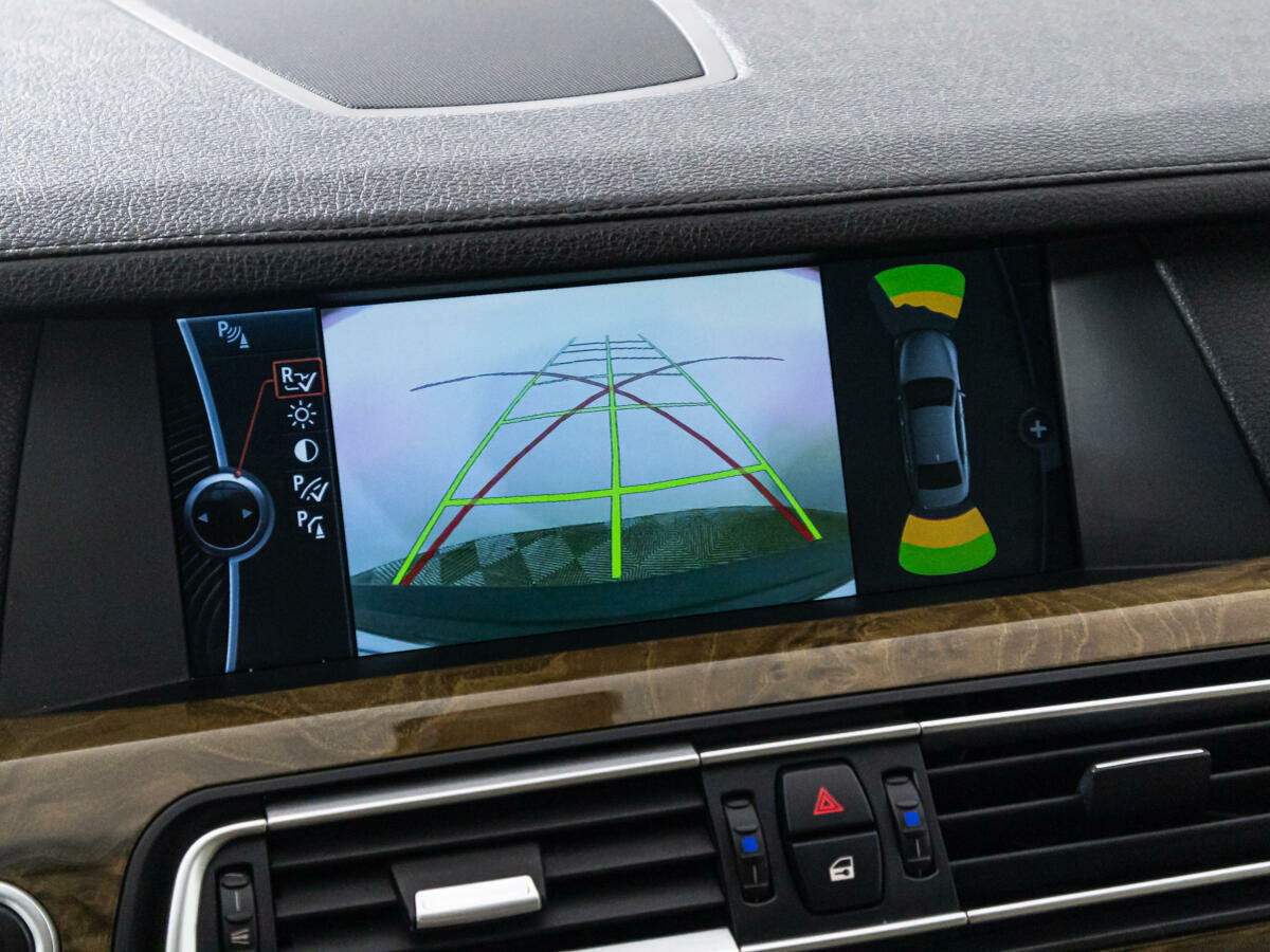 BMW 7 серии 740d xDrive, 2011