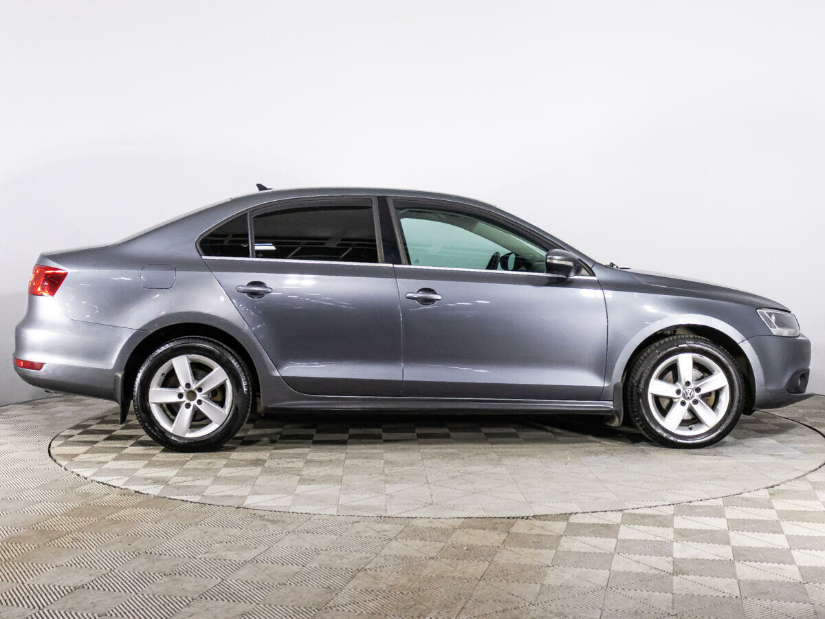 Volkswagen Jetta, 2012
