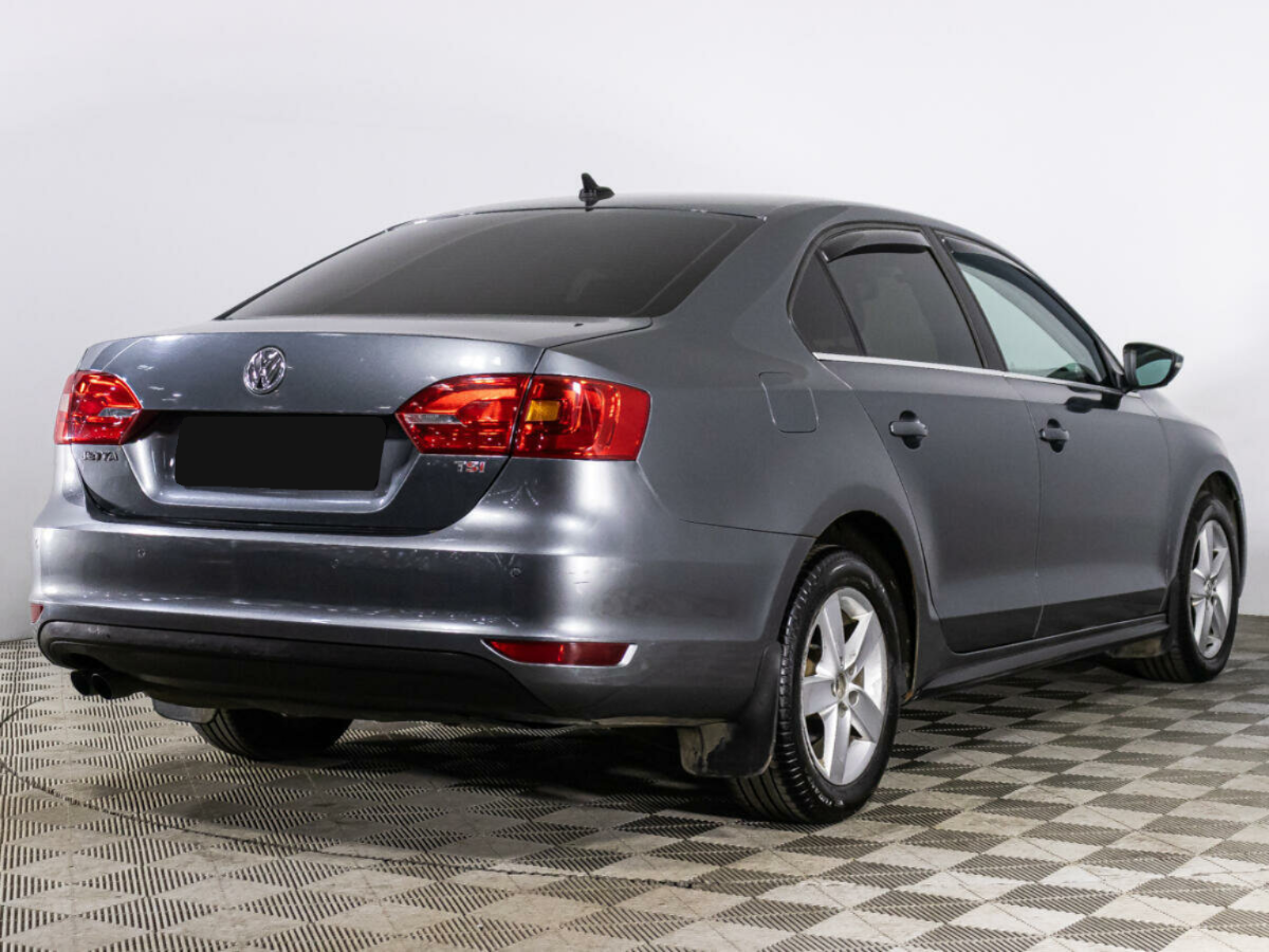Volkswagen Jetta, 2012