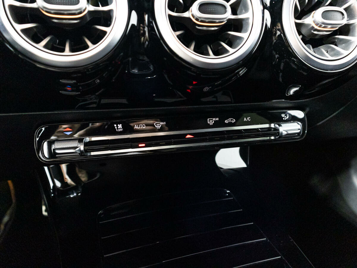 Mercedes-Benz CLA 200, 2019