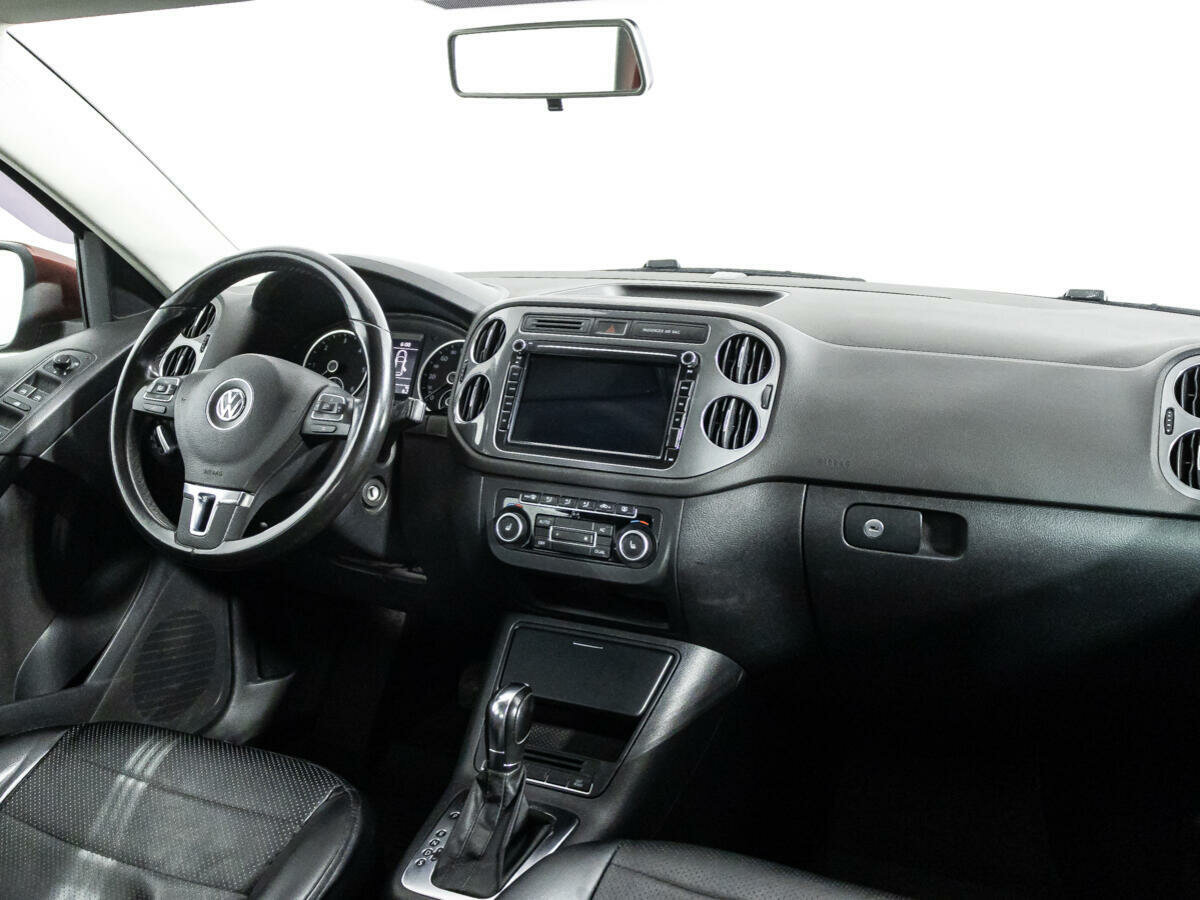 Volkswagen Tiguan, 2012