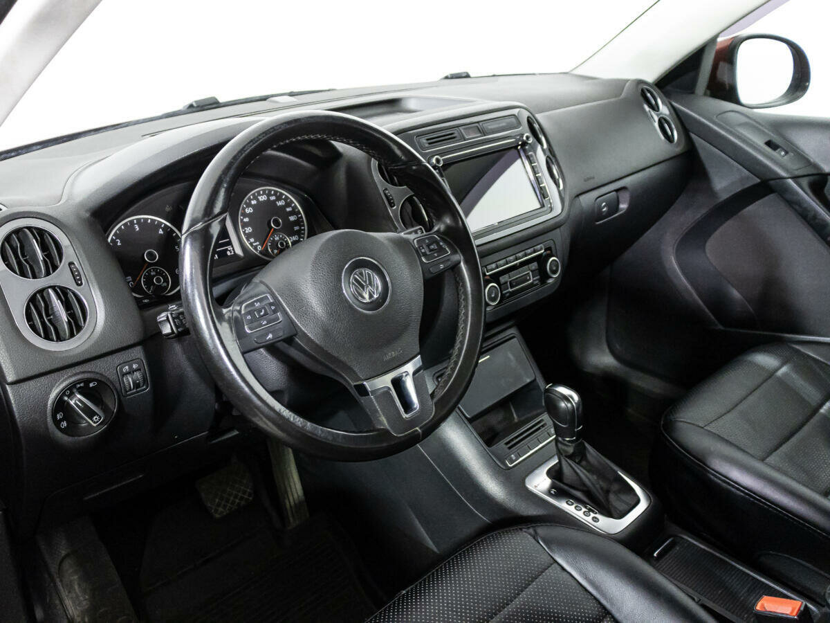Volkswagen Tiguan, 2012