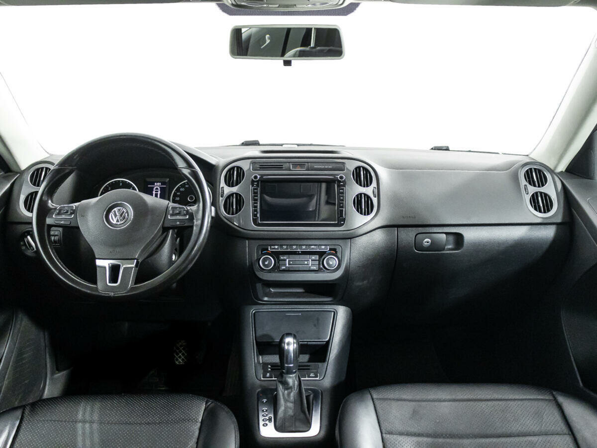 Volkswagen Tiguan, 2012