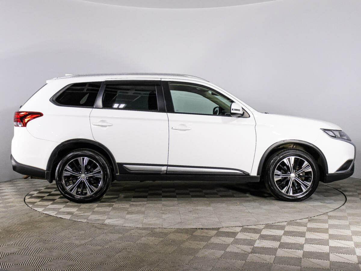 Mitsubishi Outlander, 2019