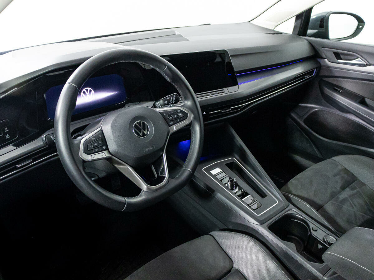 Volkswagen Golf, 2021