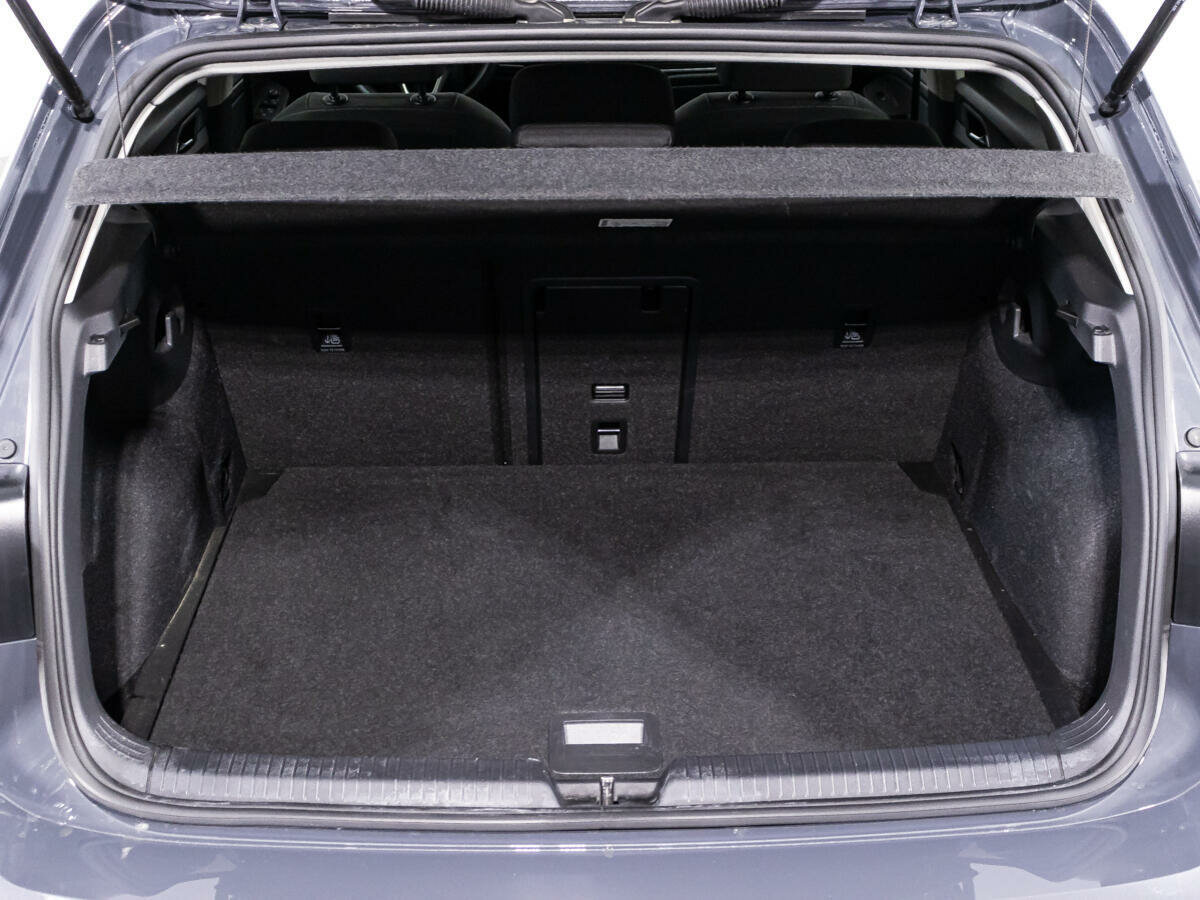 Volkswagen Golf, 2021