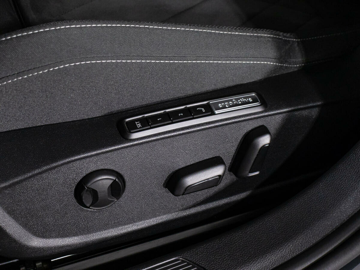 Volkswagen Golf, 2021