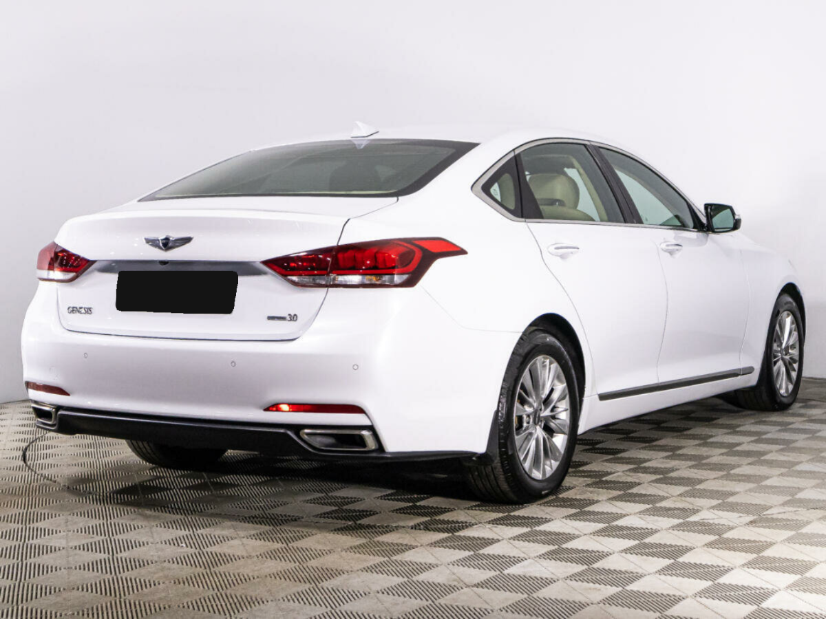 Hyundai Genesis, 2015