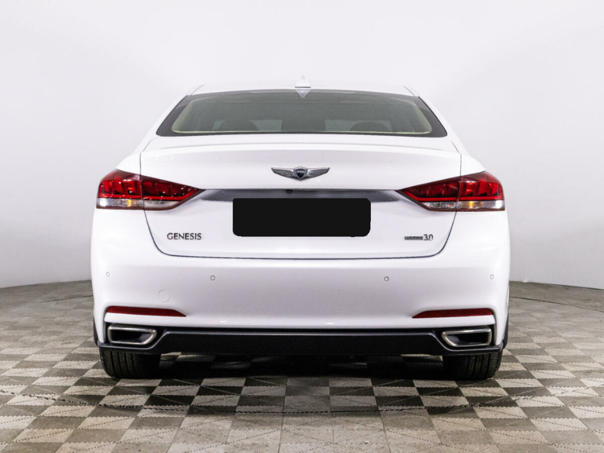 Hyundai Genesis, 2015