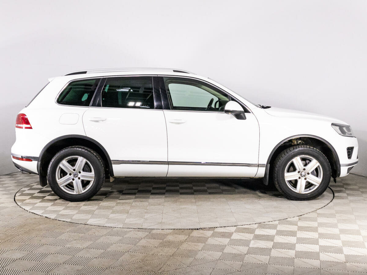 Volkswagen Touareg, 2015