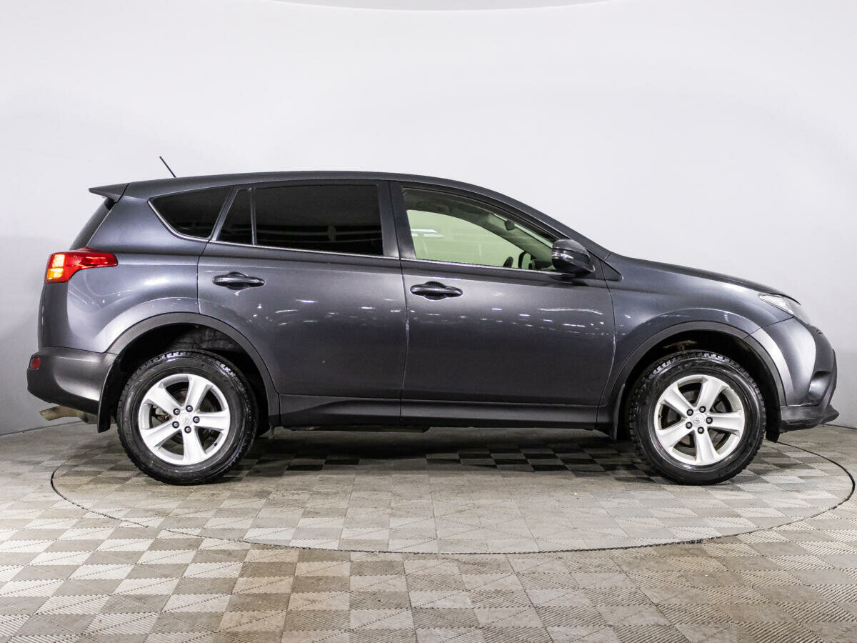 Toyota RAV4, 2013