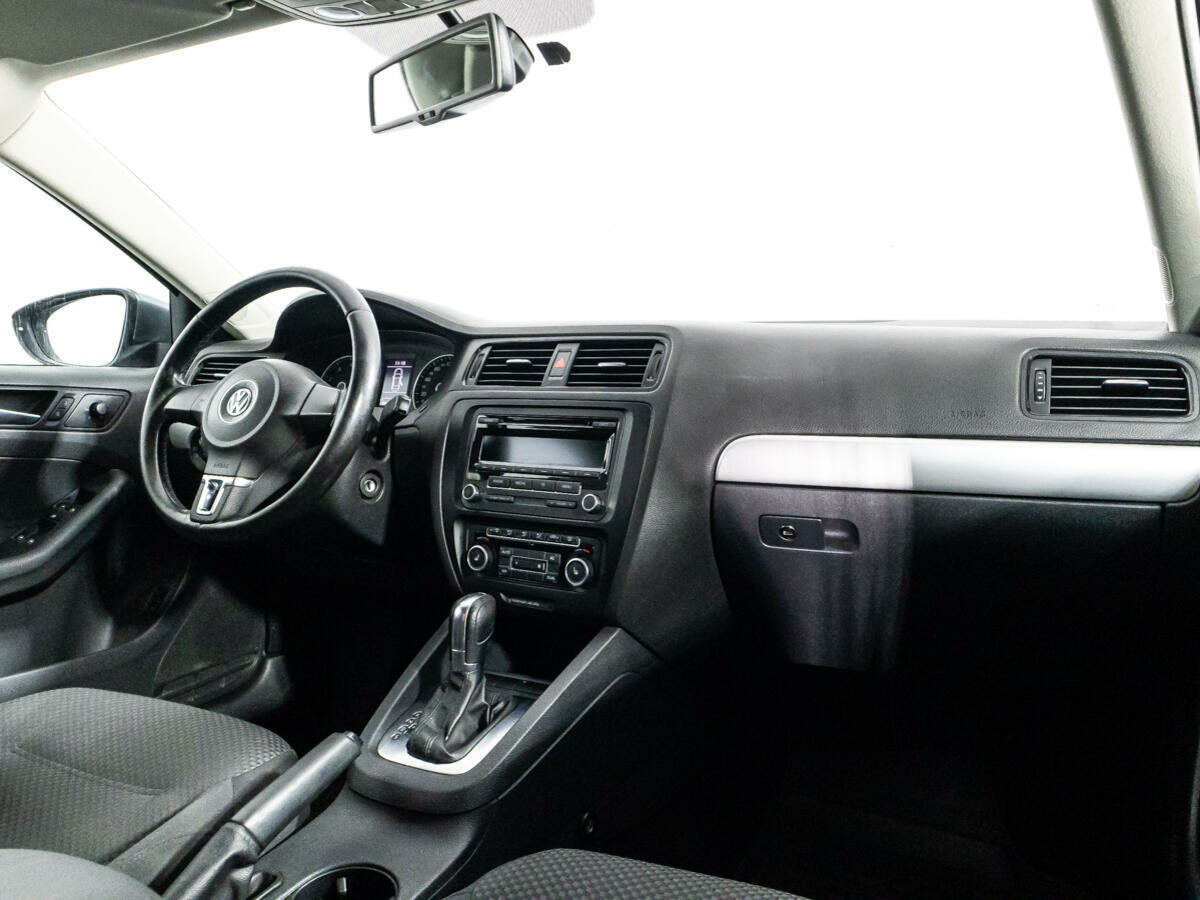 Volkswagen Jetta, 2012