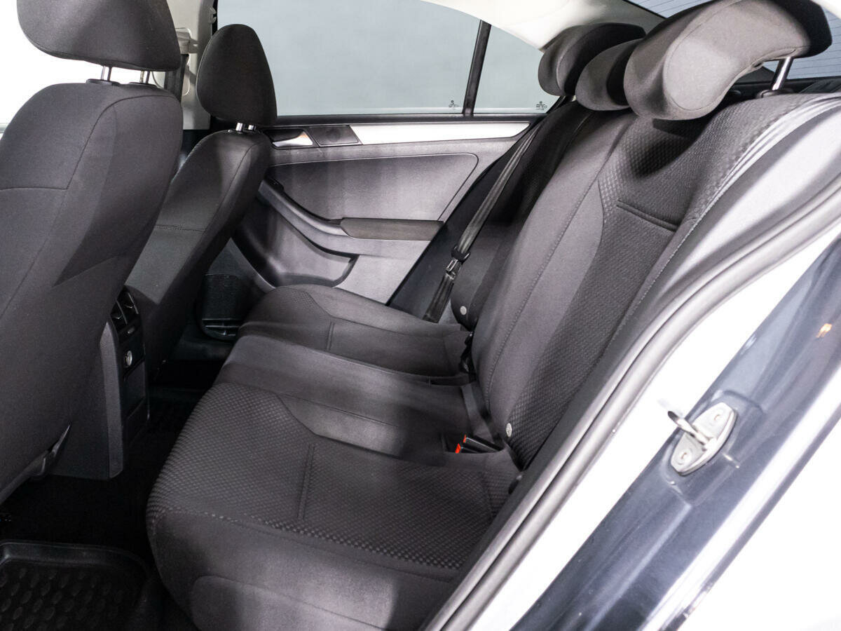 Volkswagen Jetta, 2012