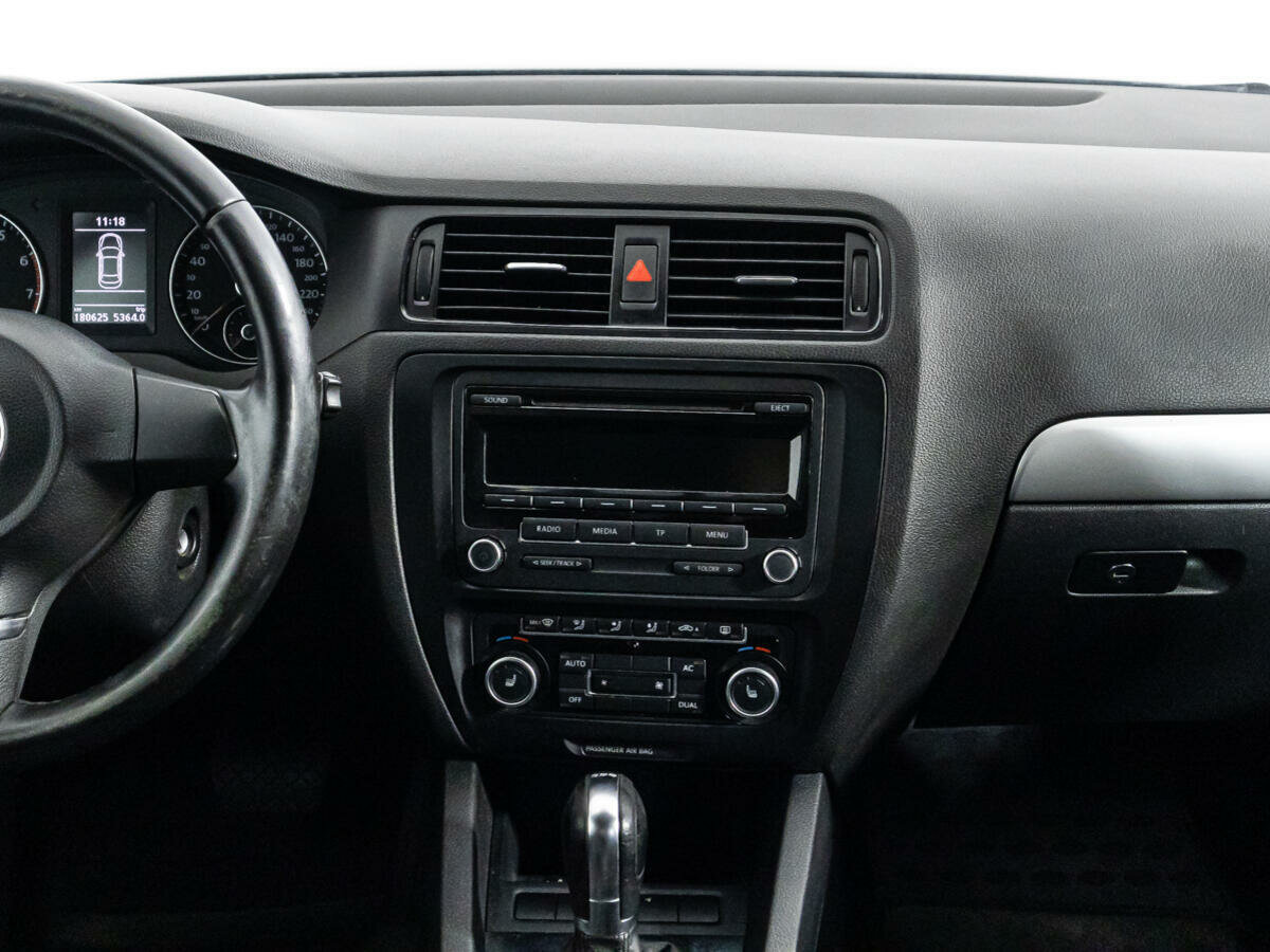 Volkswagen Jetta, 2012