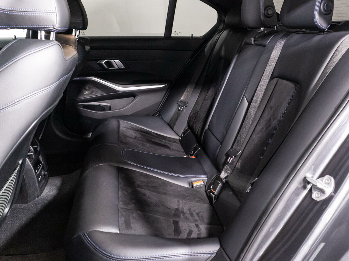 BMW 3 серии 330e, 2020