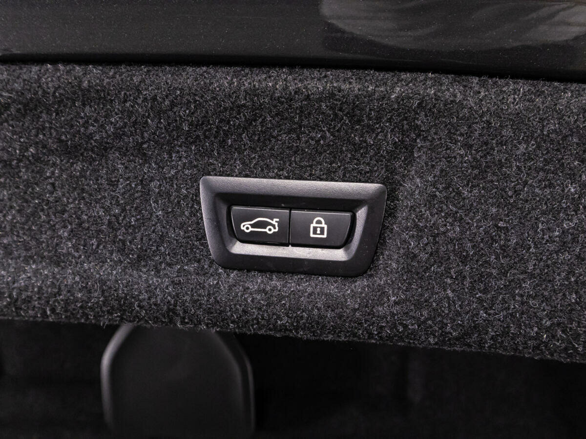 BMW 3 серии 330e, 2020