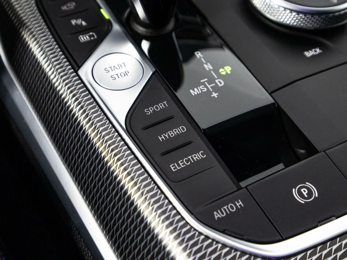 BMW 3 серии 330e, 2020