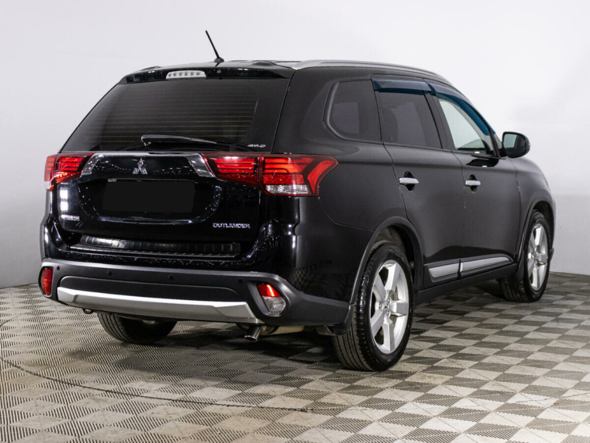 Mitsubishi Outlander, 2016