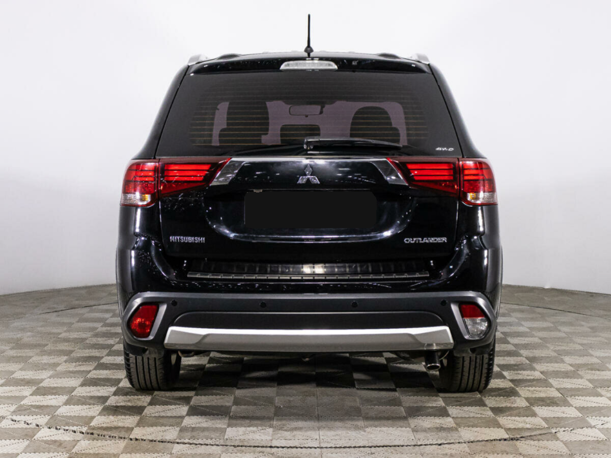 Mitsubishi Outlander, 2016