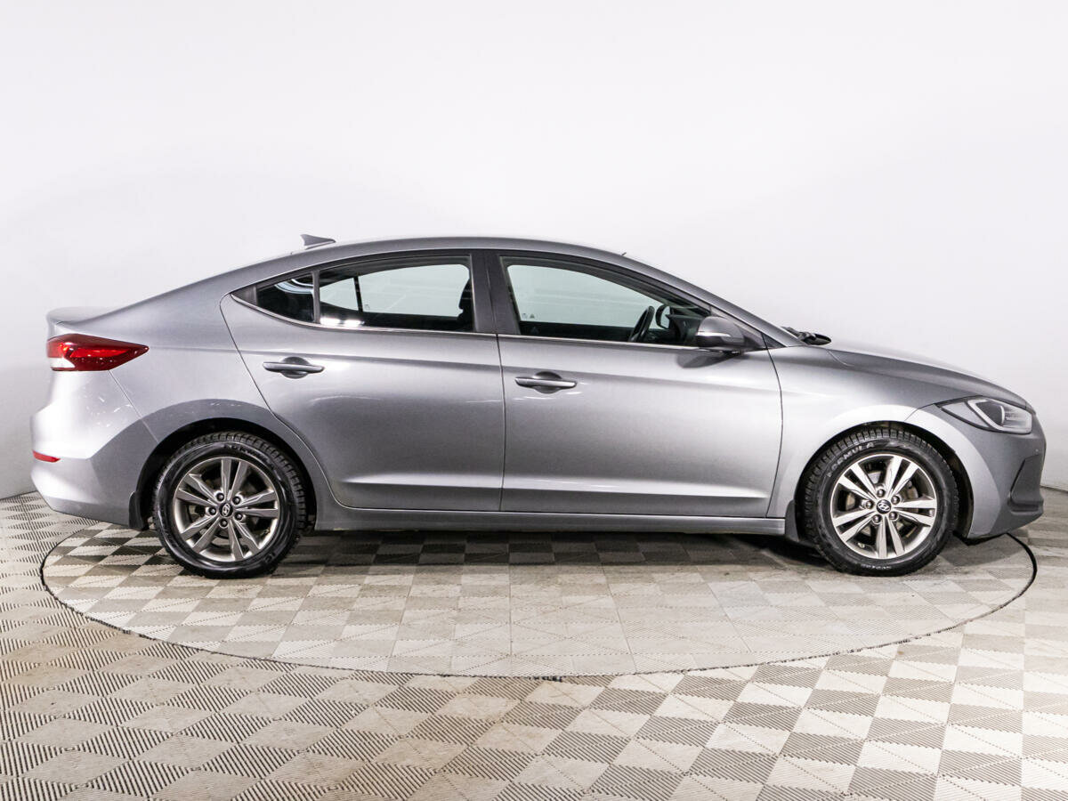 Hyundai Elantra, 2018